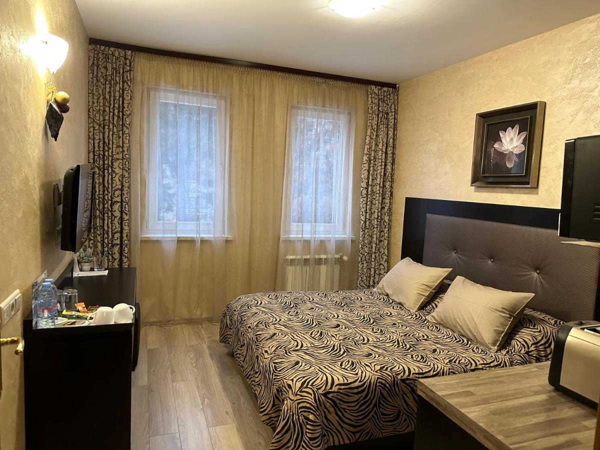 Apartments & Rooms Royal Plaza بوروفتس المظهر الخارجي الصورة