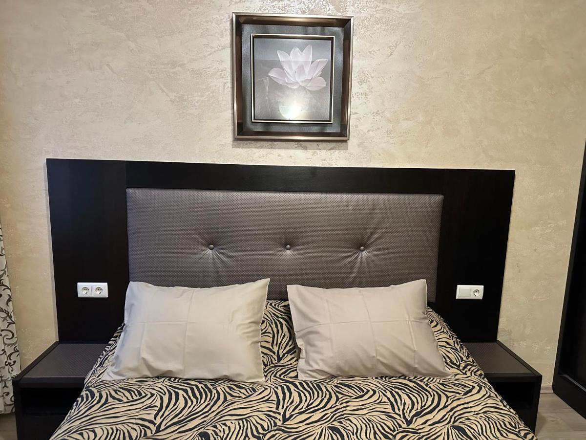 Apartments & Rooms Royal Plaza بوروفتس المظهر الخارجي الصورة