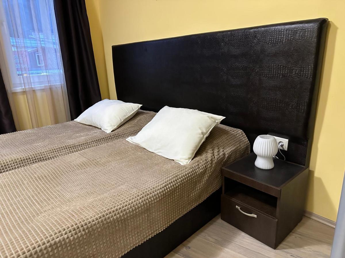 Apartments & Rooms Royal Plaza بوروفتس المظهر الخارجي الصورة