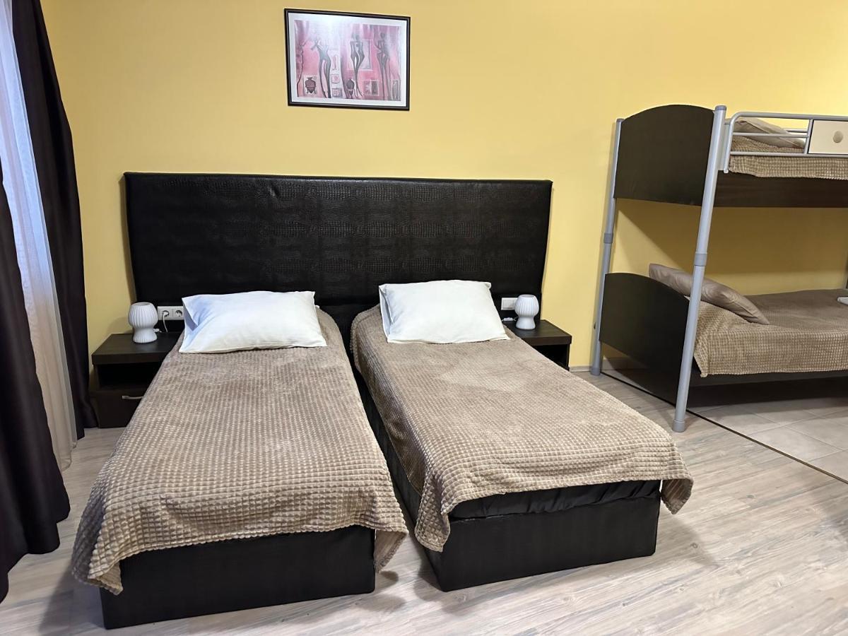 Apartments & Rooms Royal Plaza بوروفتس المظهر الخارجي الصورة