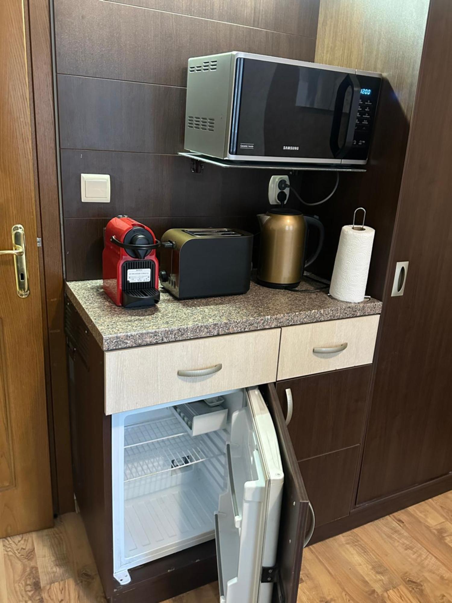 Apartments & Rooms Royal Plaza بوروفتس الغرفة الصورة