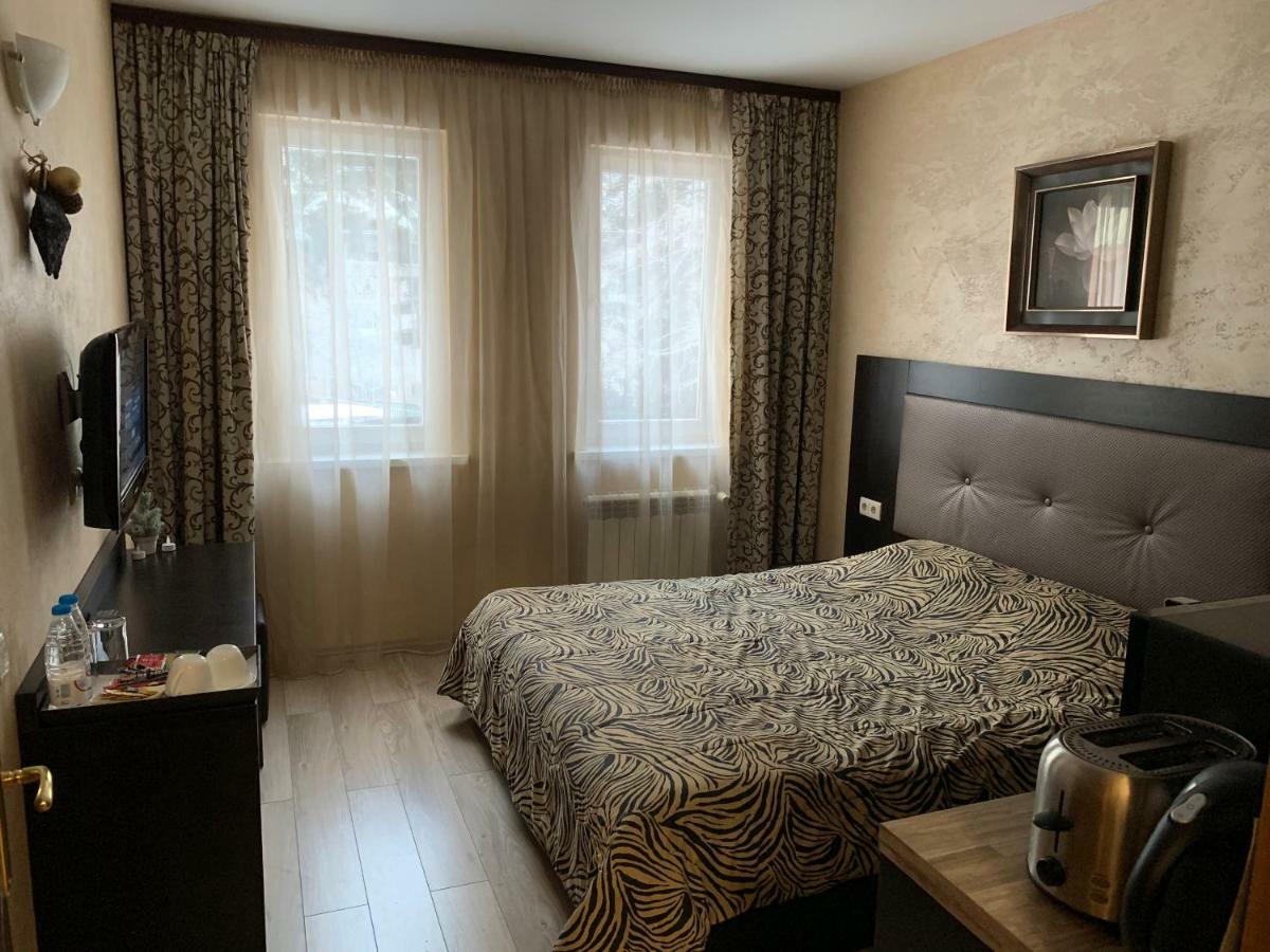 Apartments & Rooms Royal Plaza بوروفتس المظهر الخارجي الصورة