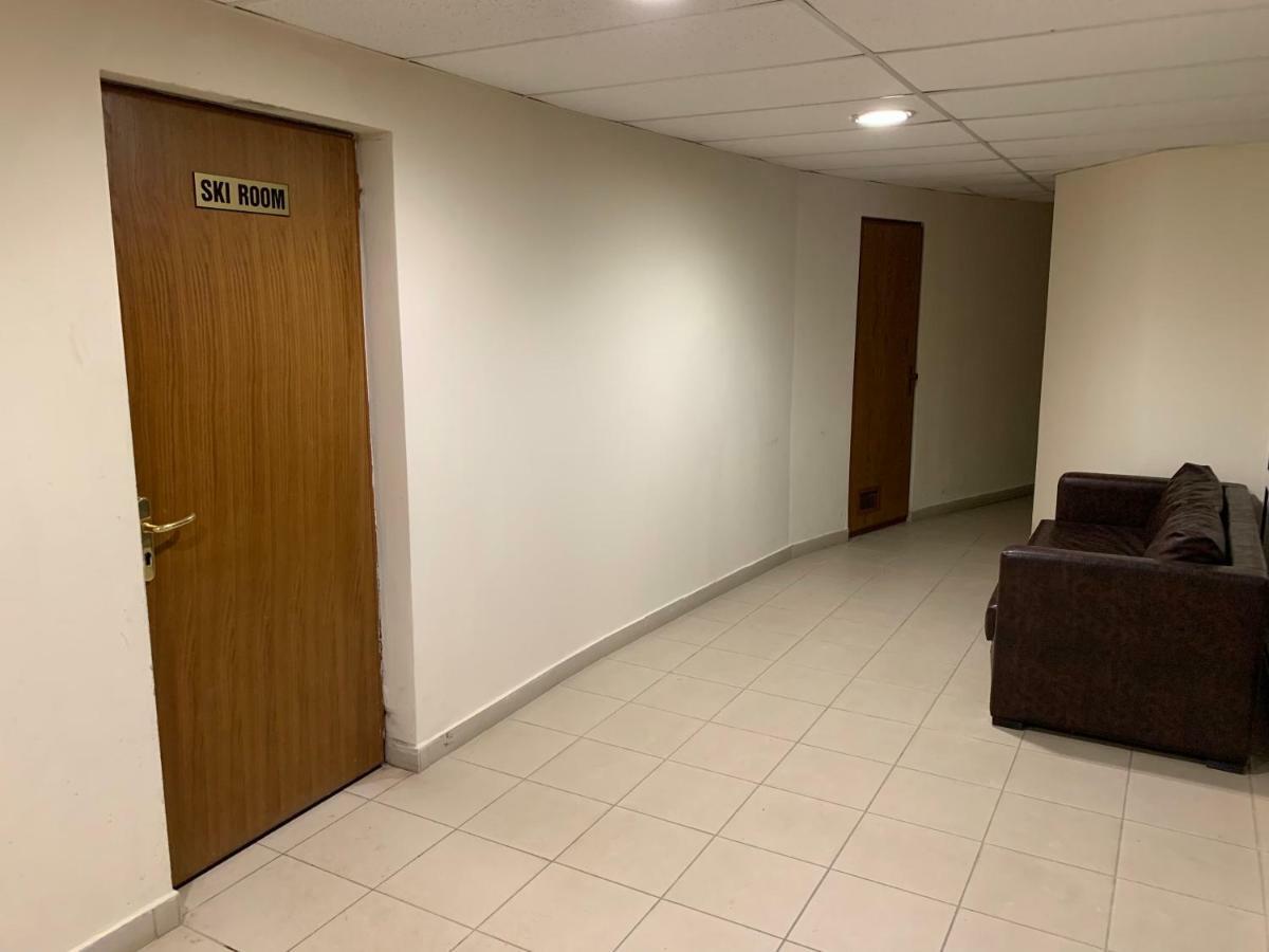 Apartments & Rooms Royal Plaza بوروفتس المظهر الخارجي الصورة